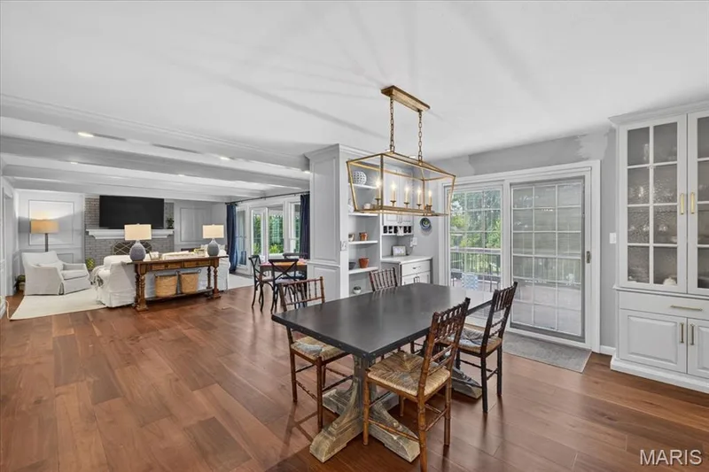The breakfast area is in the heart of the home — 1165 Templeton Place, Chesterfield, MO 63017