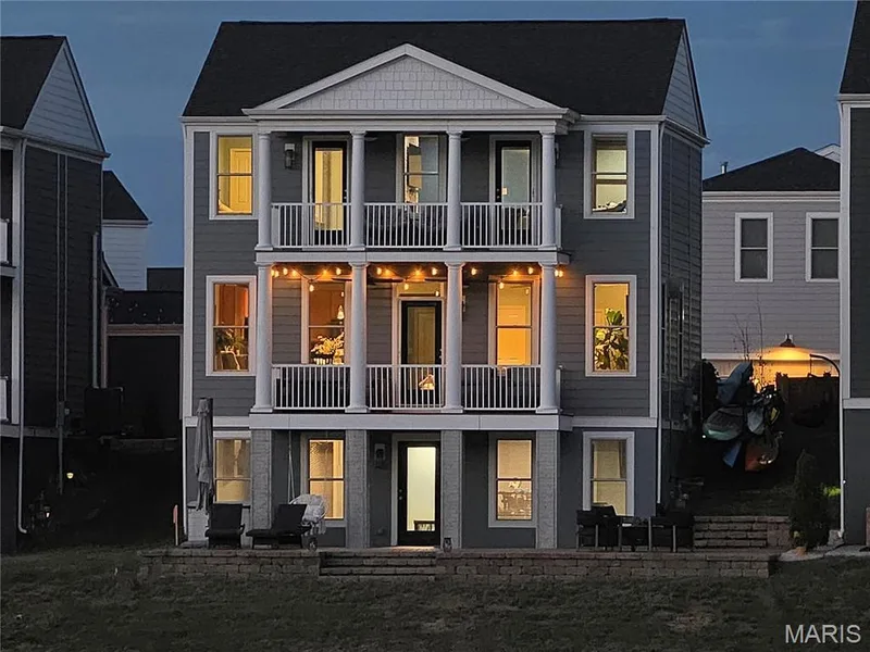 130 Suntan Way, St Charles, MO β listing photo 1