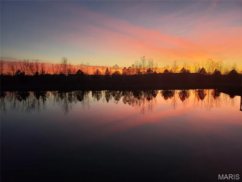 130 Suntan Way, St Charles, MO 63301 — listing photo 5 of 10