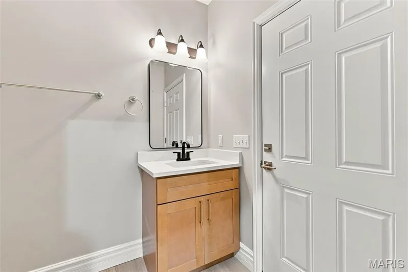 Main floor full bath — 1580 Madre Drive, Foristell, MO 63348