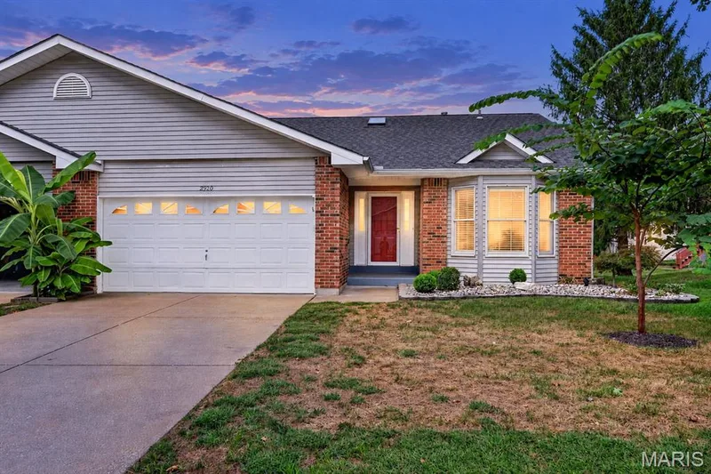 2960 Sylvan Lane #5D, St Charles, MO β listing photo 1