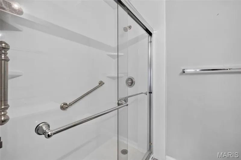 Primary Bathroom — 2960 Sylvan Lane #5D, St Charles, MO 63301