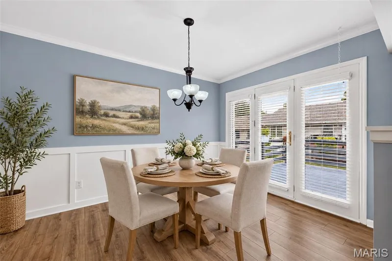 Virtual Staging of Breakfast Room — 2960 Sylvan Lane #5D, St Charles, MO 63301