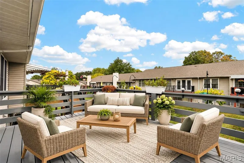 Vitual Staging — 2960 Sylvan Lane #5D, St Charles, MO 63301