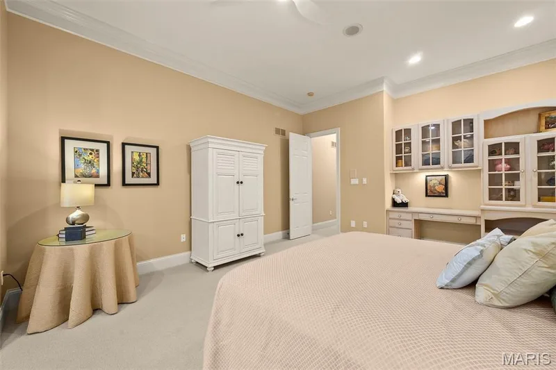17712 Sugarberry Court, Chesterfield, MO 63005 — listing photo 47 of 98