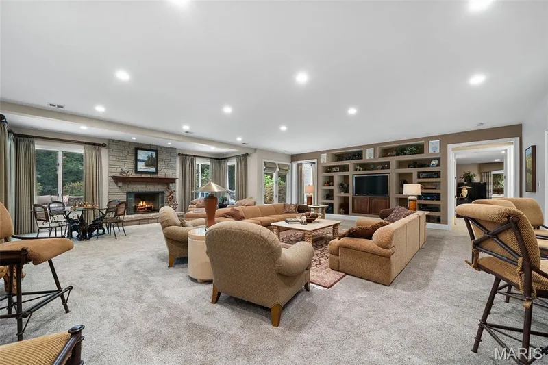17712 Sugarberry Court, Chesterfield, MO 63005 — listing photo 52 of 98