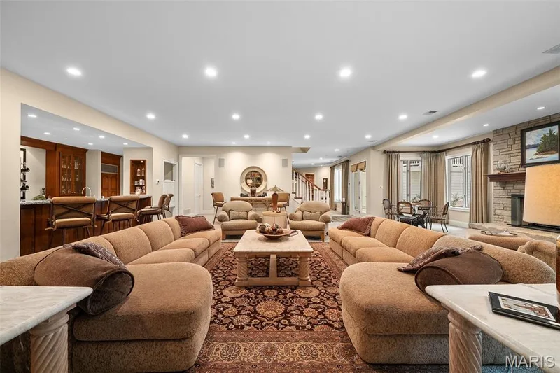 17712 Sugarberry Court, Chesterfield, MO 63005 — listing photo 58 of 98