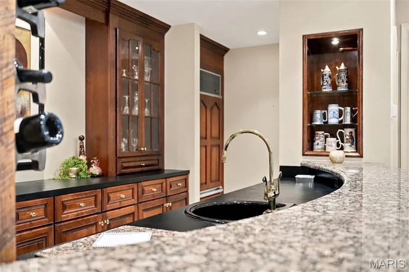17712 Sugarberry Court, Chesterfield, MO 63005 — listing photo 60 of 98