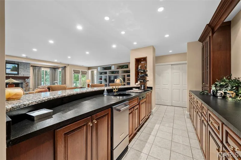 17712 Sugarberry Court, Chesterfield, MO 63005 — listing photo 62 of 98
