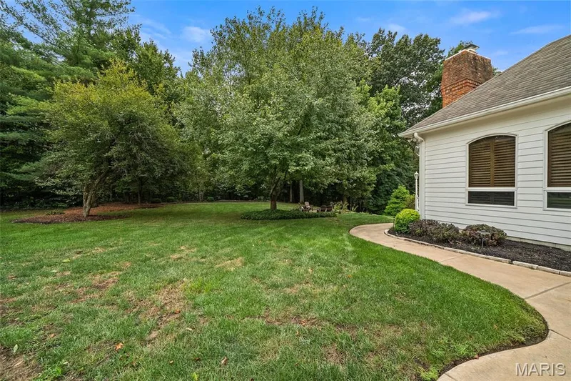 17712 Sugarberry Court, Chesterfield, MO 63005 — listing photo 90 of 98