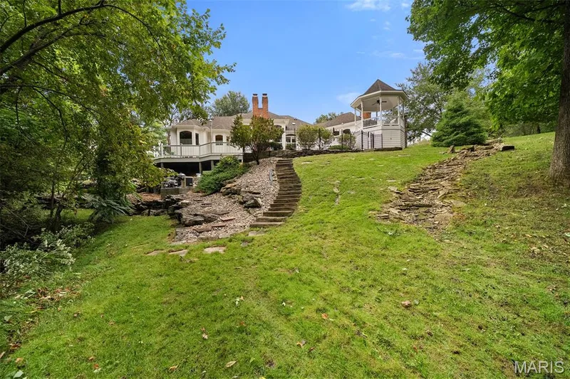 17712 Sugarberry Court, Chesterfield, MO 63005 — listing photo 95 of 98