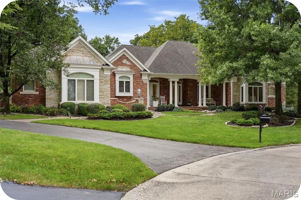 17712 Sugarberry Court, Chesterfield, MO 63005 — listing photo 1 of 98