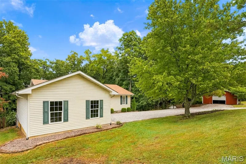 779 Schluersburg Road, Augusta, MO 63332 — listing photo 5 of 75