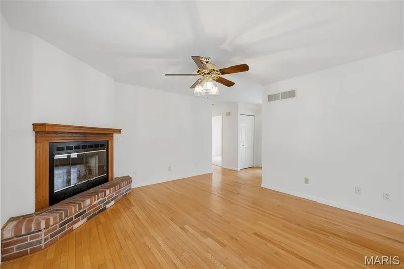 779 Schluersburg Road, Augusta, MO 63332 — listing photo 13 of 75