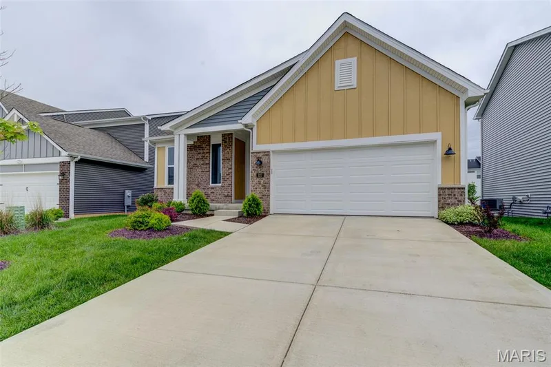 327 Dalriada Boulevard, O'Fallon, MO 63368 — listing photo 27 of 37