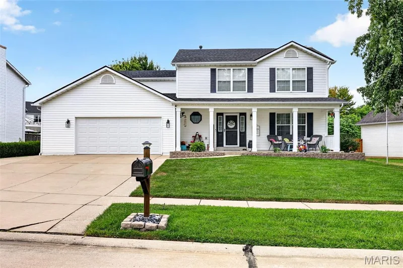 2750 Red Cedar Parc Drive, O'Fallon, MO — listing photo 1