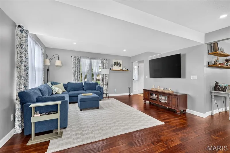 2750 Red Cedar Parc Drive, O'Fallon, MO 63368 — listing photo 11 of 58