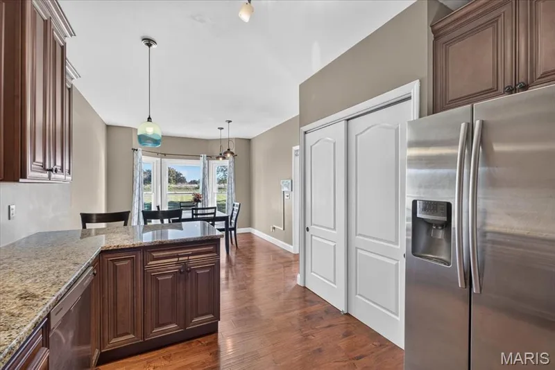 Convenient breakfast bar for easy mornings! — 2265 Mette Road, Wentzville, MO 63385