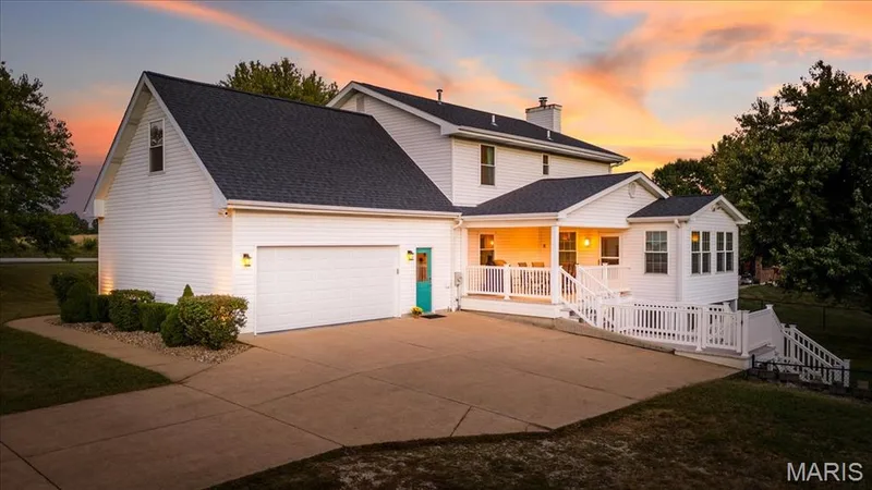 Attached 2-car garage for a total of 4 parking spaces! — 2265 Mette Road, Wentzville, MO 63385