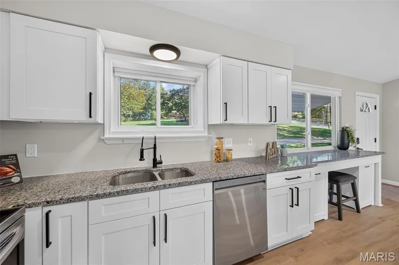 507 Charlotte Place, O'Fallon, MO 63366 — listing photo 12 of 61