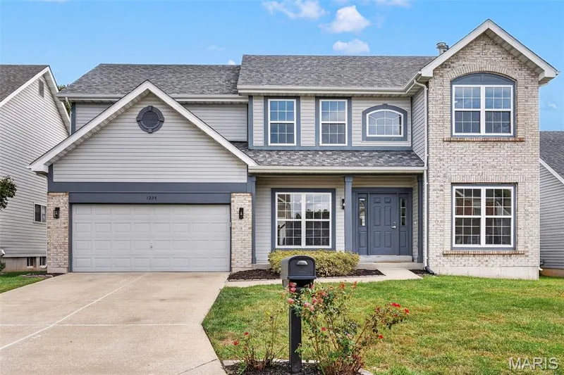 Welcome Home! — 1224 Cold Spring Drive, O'Fallon, MO 63368