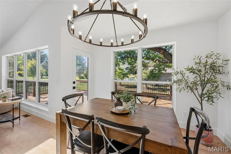 925 Ampere Place, Lake St. Louis, MO 63367 — listing photo 11 of 27
