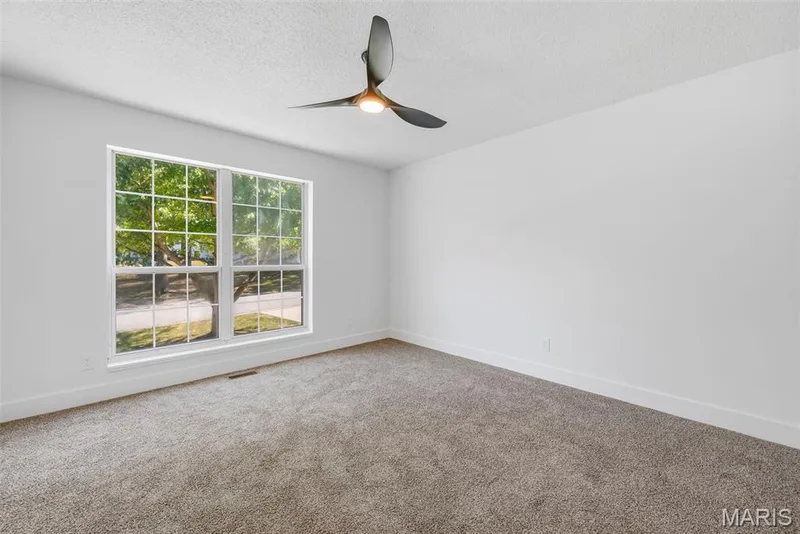 925 Ampere Place, Lake St. Louis, MO 63367 — listing photo 18 of 27