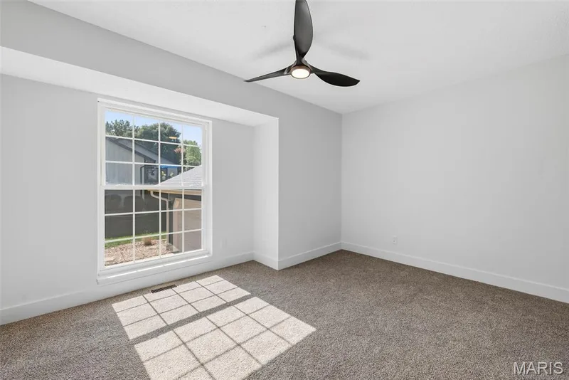 925 Ampere Place, Lake St. Louis, MO 63367 — listing photo 15 of 27