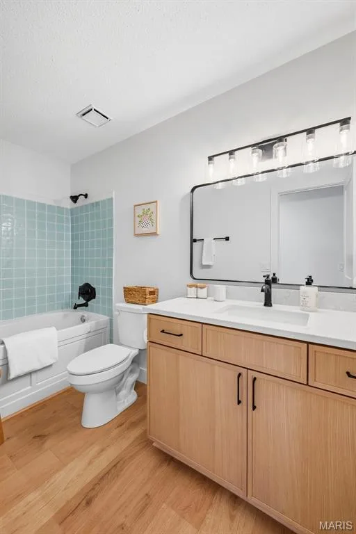 925 Ampere Place, Lake St. Louis, MO 63367 — listing photo 16 of 27