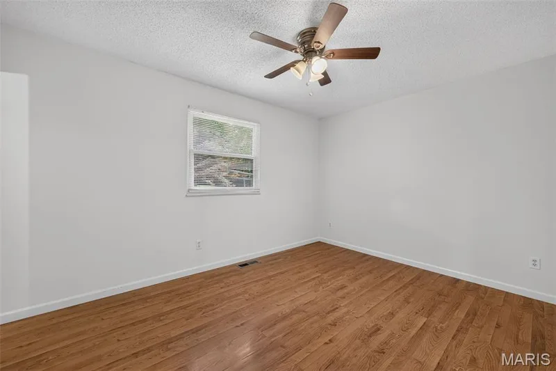 1129 Yorktown Drive, St Charles, MO 63303 — listing photo 20 of 42