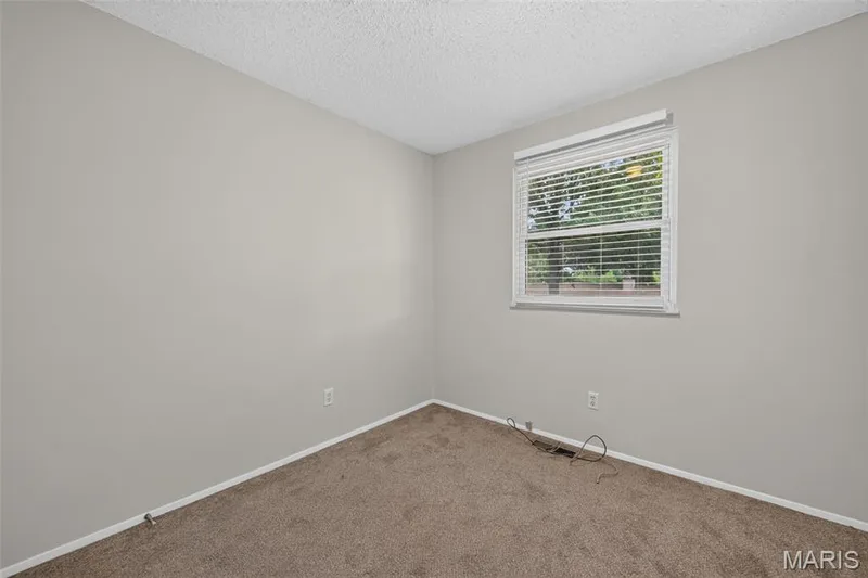 1129 Yorktown Drive, St Charles, MO 63303 — listing photo 25 of 42