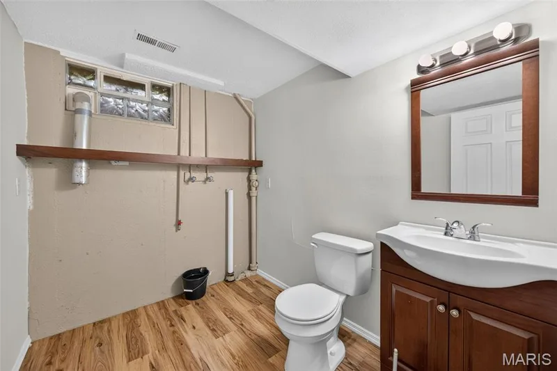 1129 Yorktown Drive, St Charles, MO 63303 — listing photo 33 of 42