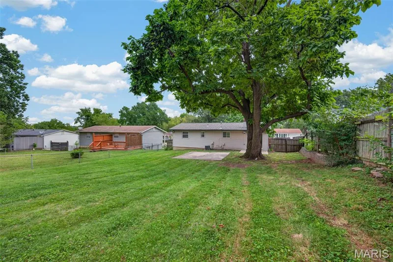 1129 Yorktown Drive, St Charles, MO 63303 — listing photo 38 of 42