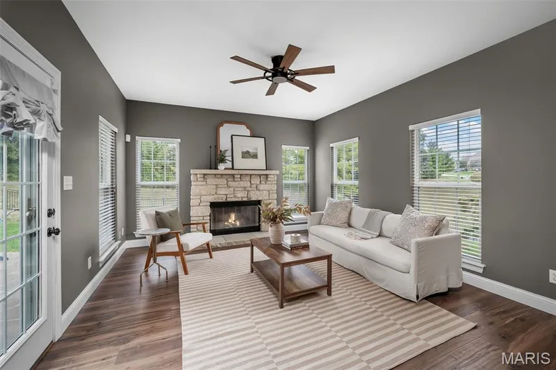 121 Fox Haven Drive, O'Fallon, MO 63368 — listing photo 4 of 59