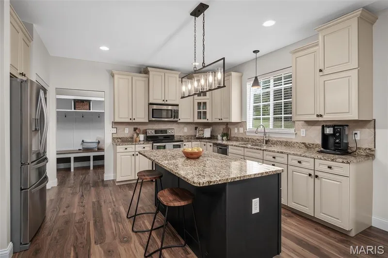 121 Fox Haven Drive, O'Fallon, MO 63368 — listing photo 14 of 59