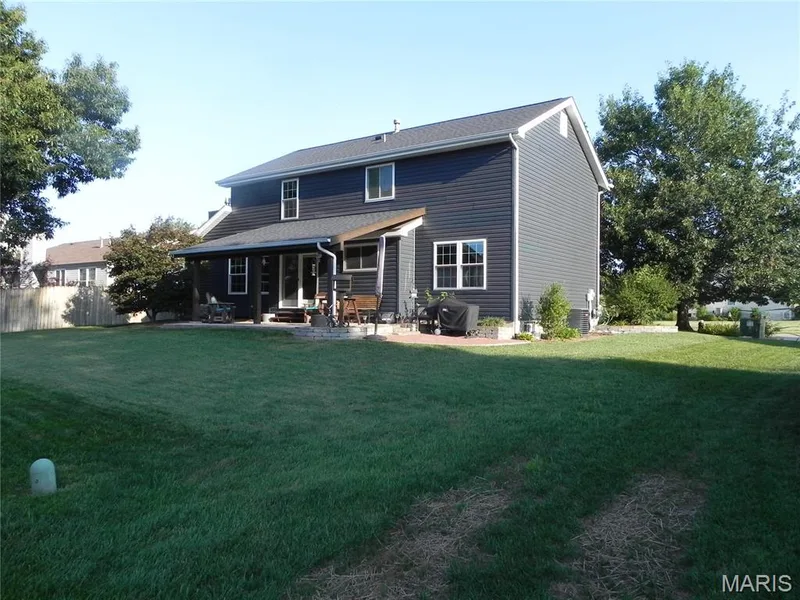 4 Tinsmith Court, St Charles, MO 63366 — listing photo 2 of 10