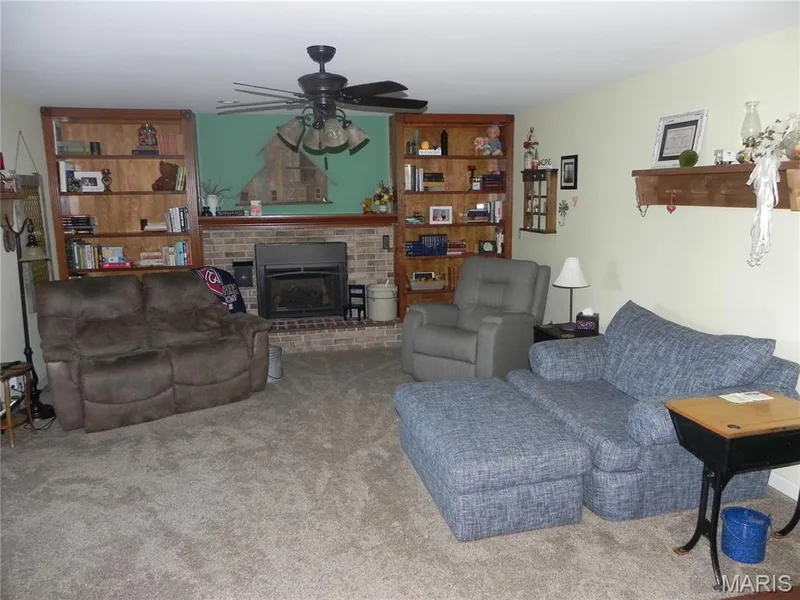 4 Tinsmith Court, St Charles, MO 63366 — listing photo 7 of 10