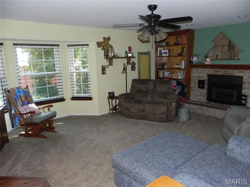 4 Tinsmith Court, St Charles, MO 63366 — listing photo 8 of 10