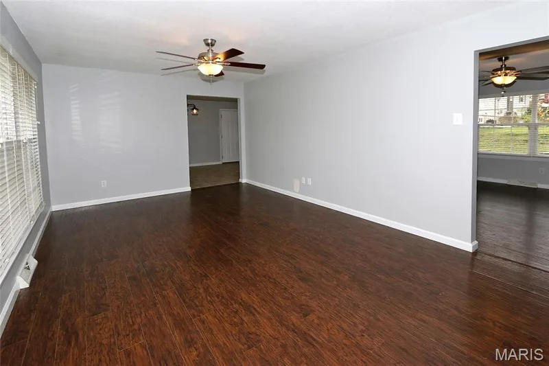 3001 W Adams, St Charles, MO 63301 — listing photo 4 of 32