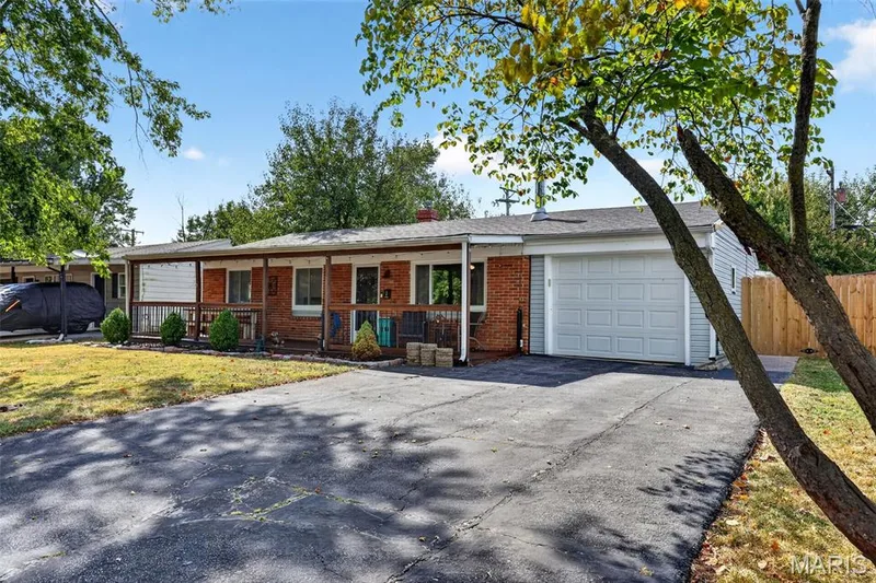5 Juno Drive, Wentzville, MO 63385 — listing photo 2 of 43