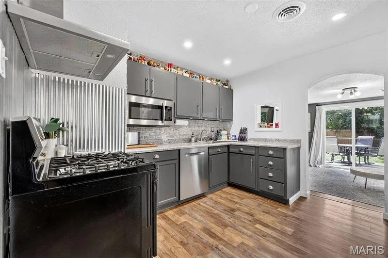 5 Juno Drive, Wentzville, MO 63385 — listing photo 11 of 43