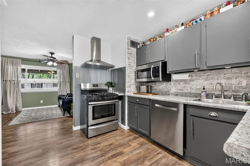 5 Juno Drive, Wentzville, MO 63385 — listing photo 12 of 43