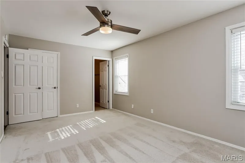 15027 Isleview Drive, Chesterfield, MO 63017 — listing photo 8 of 18