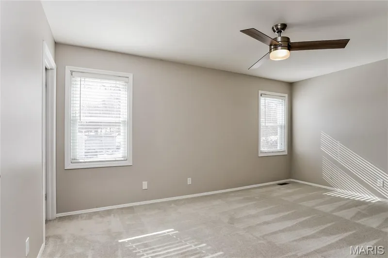 15027 Isleview Drive, Chesterfield, MO 63017 — listing photo 9 of 18