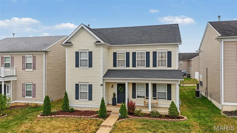 1008 Glengarry Drive, Wentzville, MO 63385 — listing photo 3 of 35