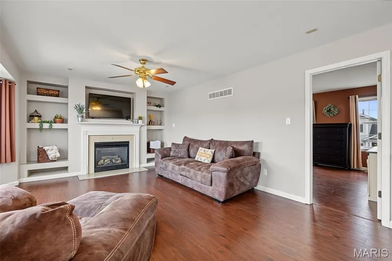 1008 Glengarry Drive, Wentzville, MO 63385 — listing photo 21 of 35