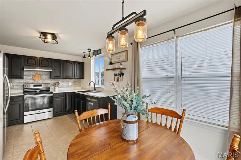 1008 Glengarry Drive, Wentzville, MO 63385 — listing photo 26 of 35