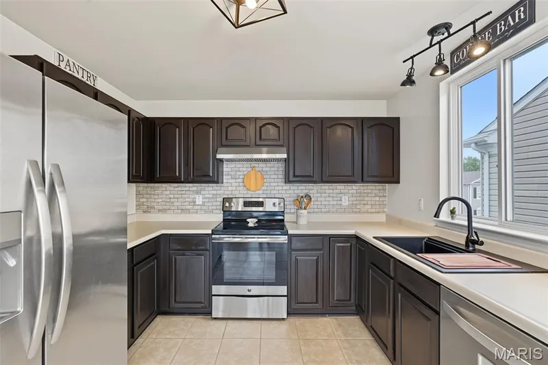1008 Glengarry Drive, Wentzville, MO 63385 — listing photo 28 of 35