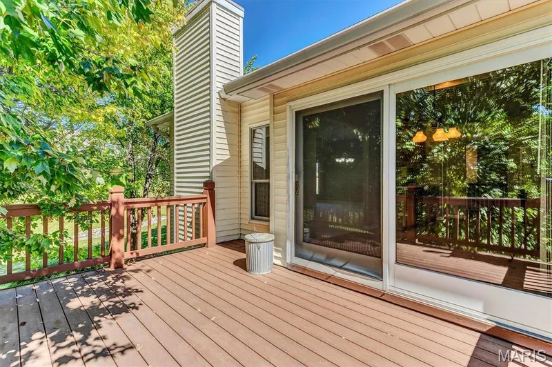 Still some lovely weather left to enjoy on your deck. — 18 Country Bluff Court, St Charles, MO 63301