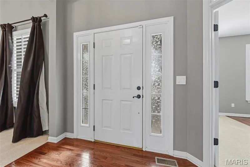 1817 Majestic Oaks Drive, Wentzville, MO 63385 — listing photo 4 of 38
